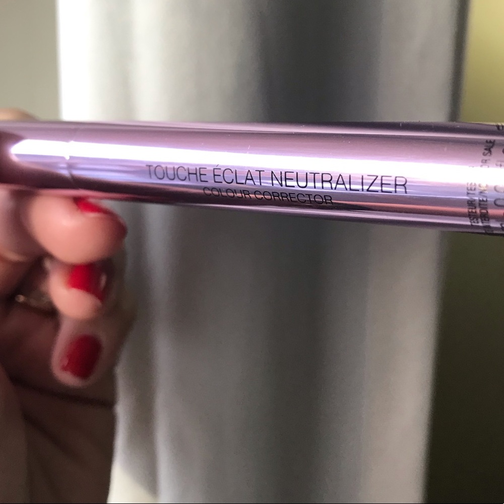 YSL Touché Eclat Neutralizer Violet